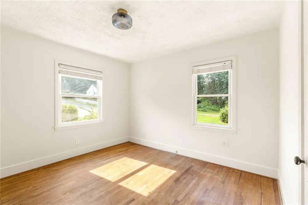 2510 Jewel Street East Point, GA 30344
