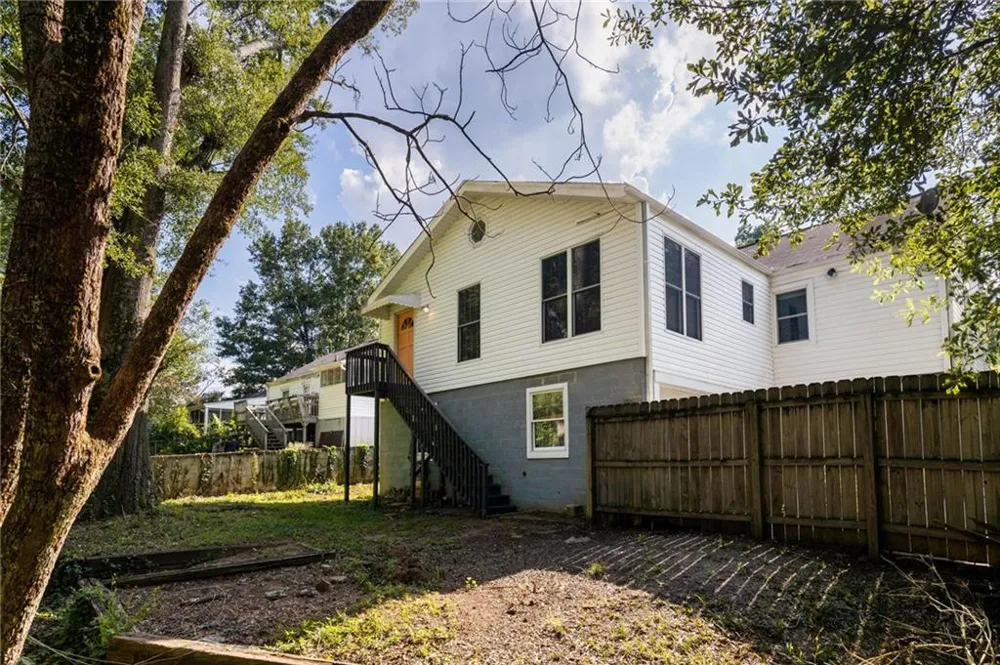 2510 Jewel Street East Point, GA 30344