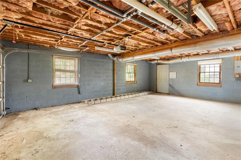 2510 Jewel Street East Point, GA 30344
