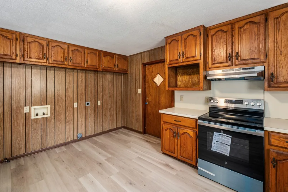 2105 Lakeview Drive Mabank, TX 75156