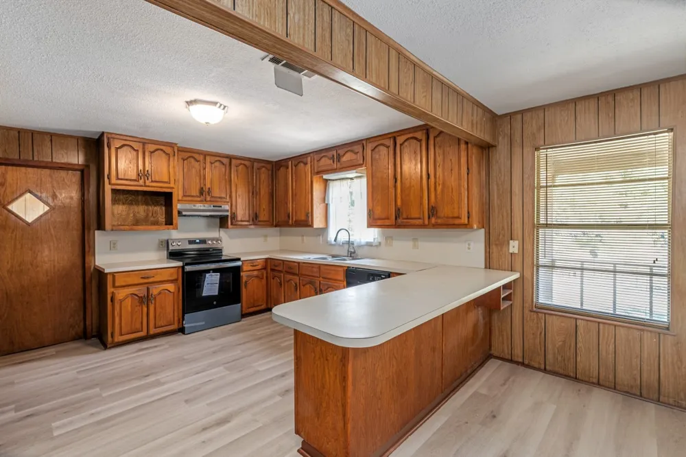 2105 Lakeview Drive Mabank, TX 75156