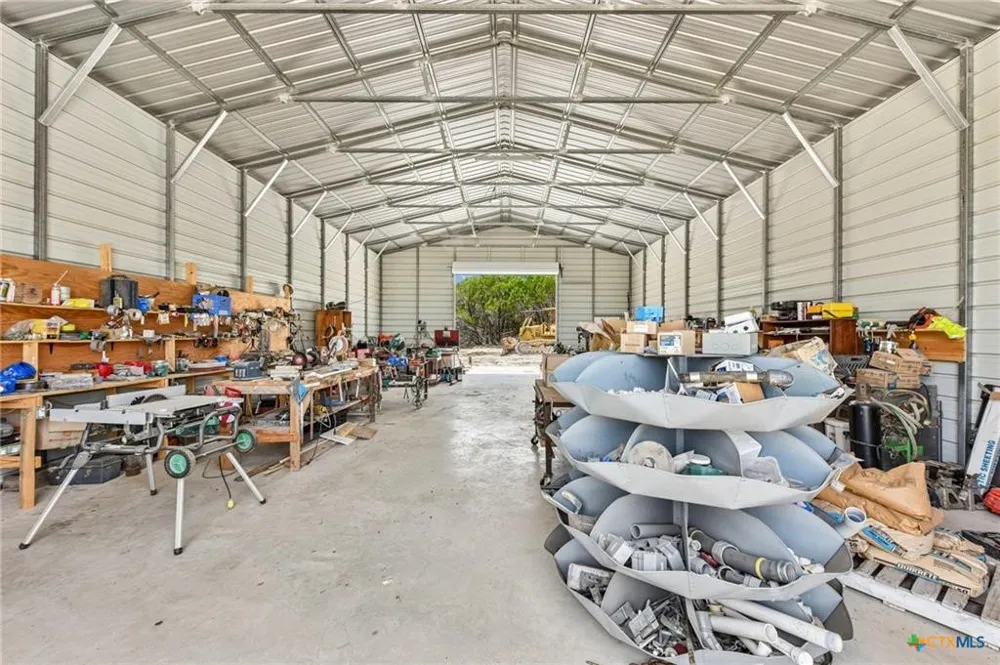 4211 County Road 103 Lampasas, TX 76550