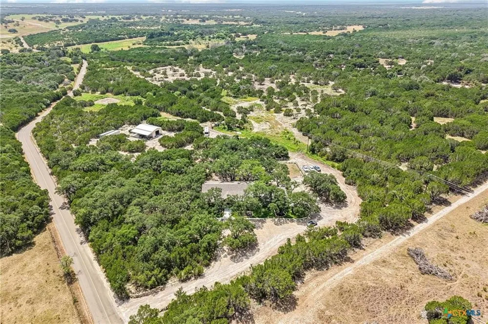 4211 County Road 103 Lampasas, TX 76550