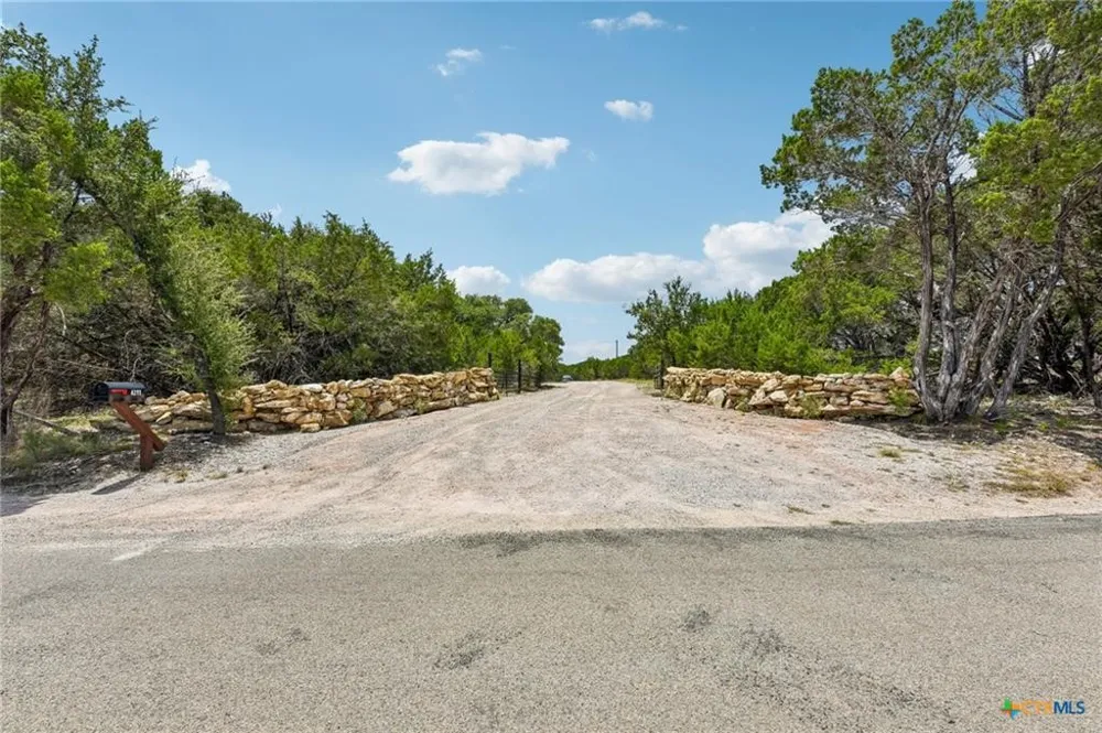 4211 County Road 103 Lampasas, TX 76550