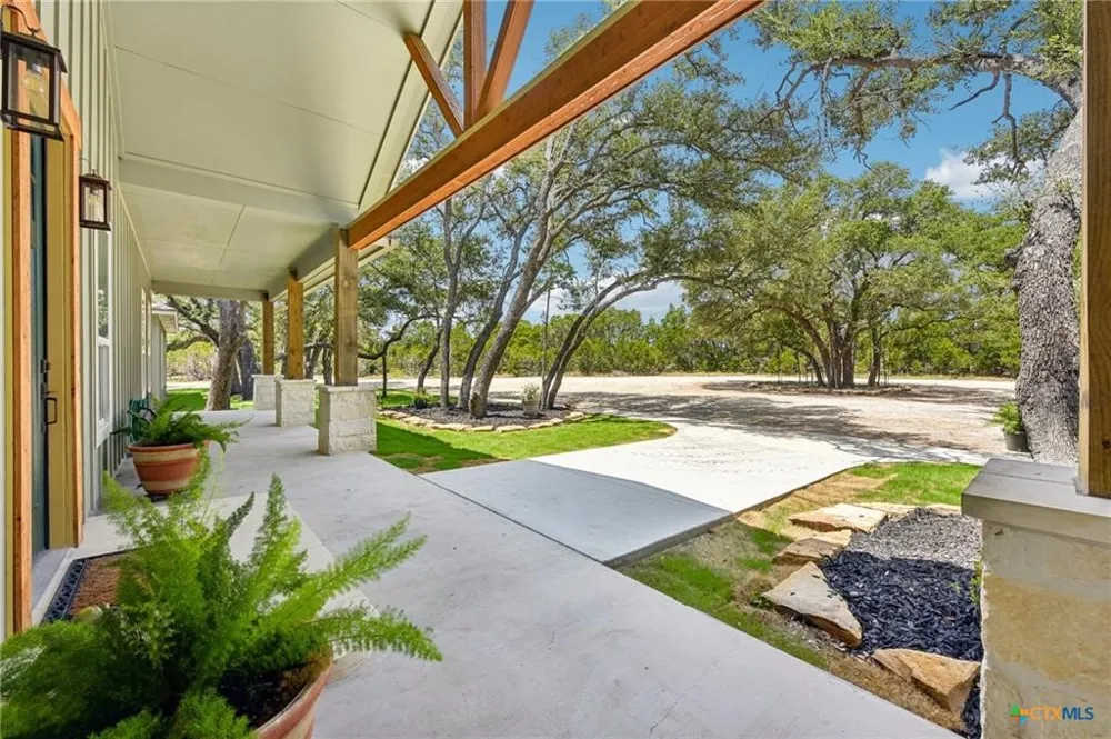 4211 County Road 103 Lampasas, TX 76550