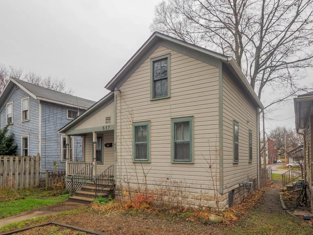 637 Davis Street Kalamazoo, MI 49007