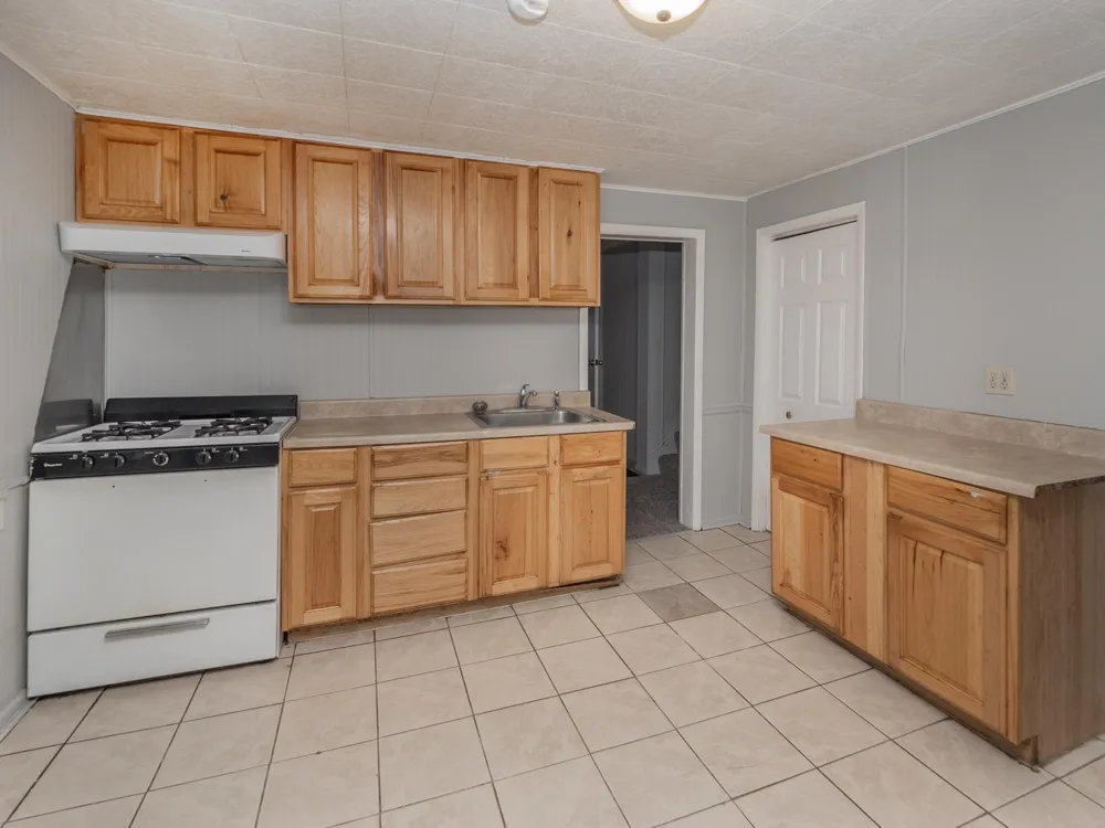 637 Davis Street Kalamazoo, MI 49007