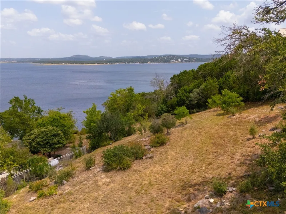 909 Janet Drive Canyon Lake, TX 78133