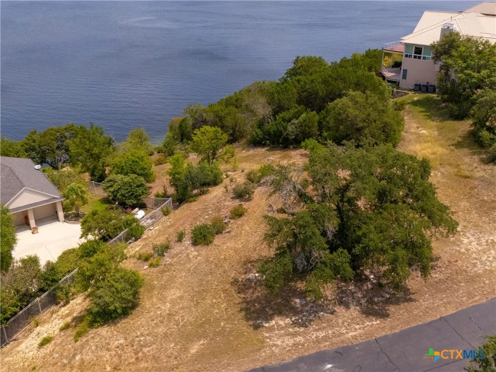 909 Janet Drive Canyon Lake, TX 78133