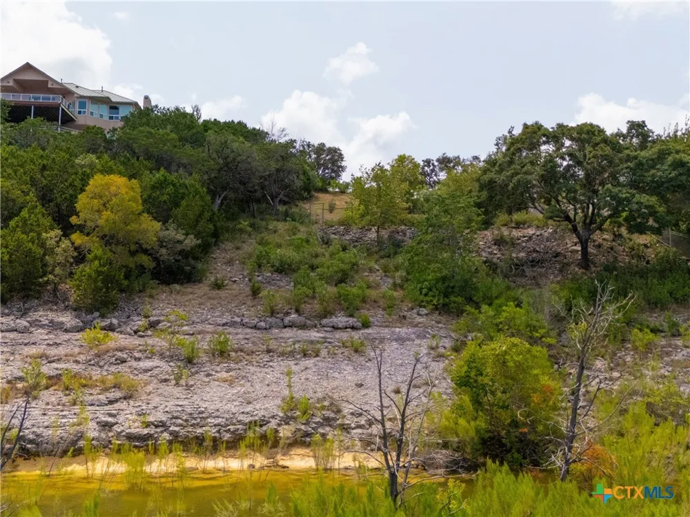 909 Janet Drive Canyon Lake, TX 78133