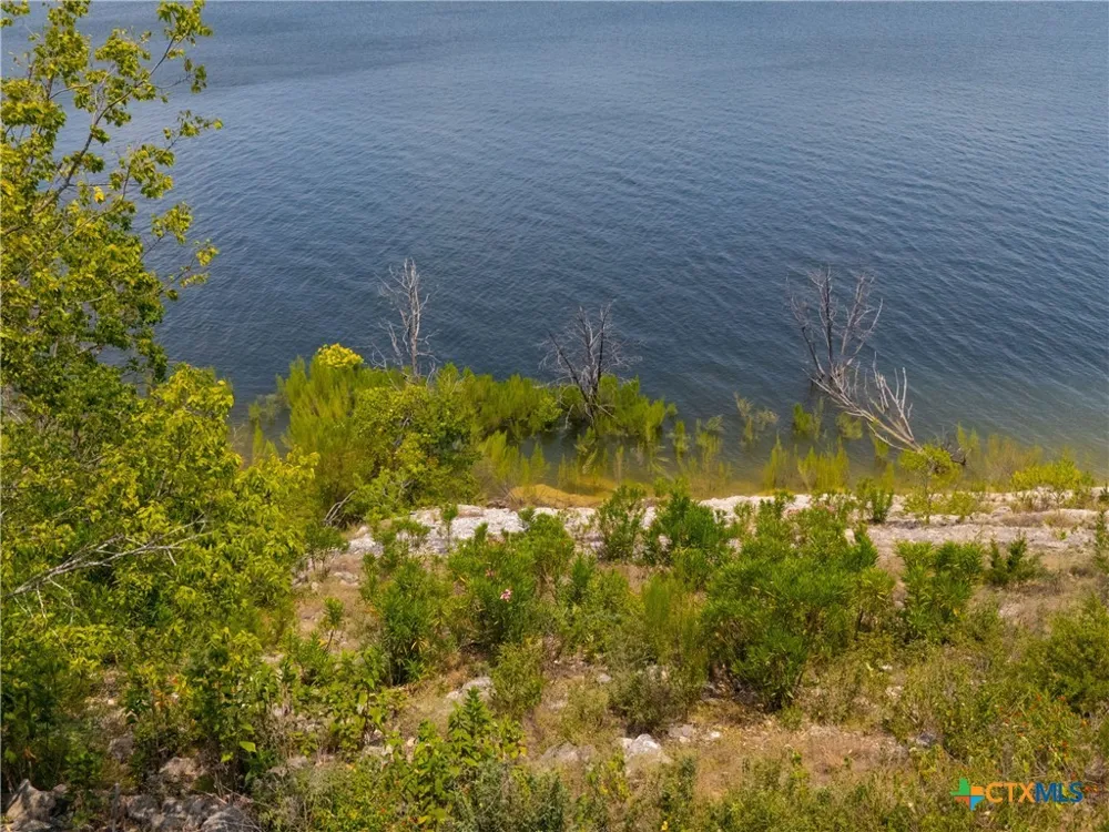 909 Janet Drive Canyon Lake, TX 78133