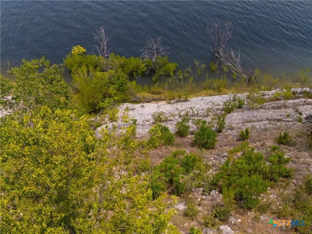 909 Janet Drive Canyon Lake, TX 78133