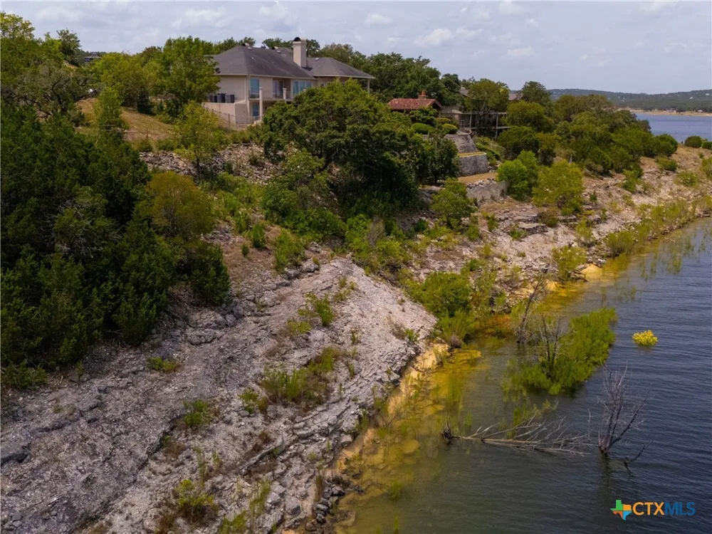 909 Janet Drive Canyon Lake, TX 78133