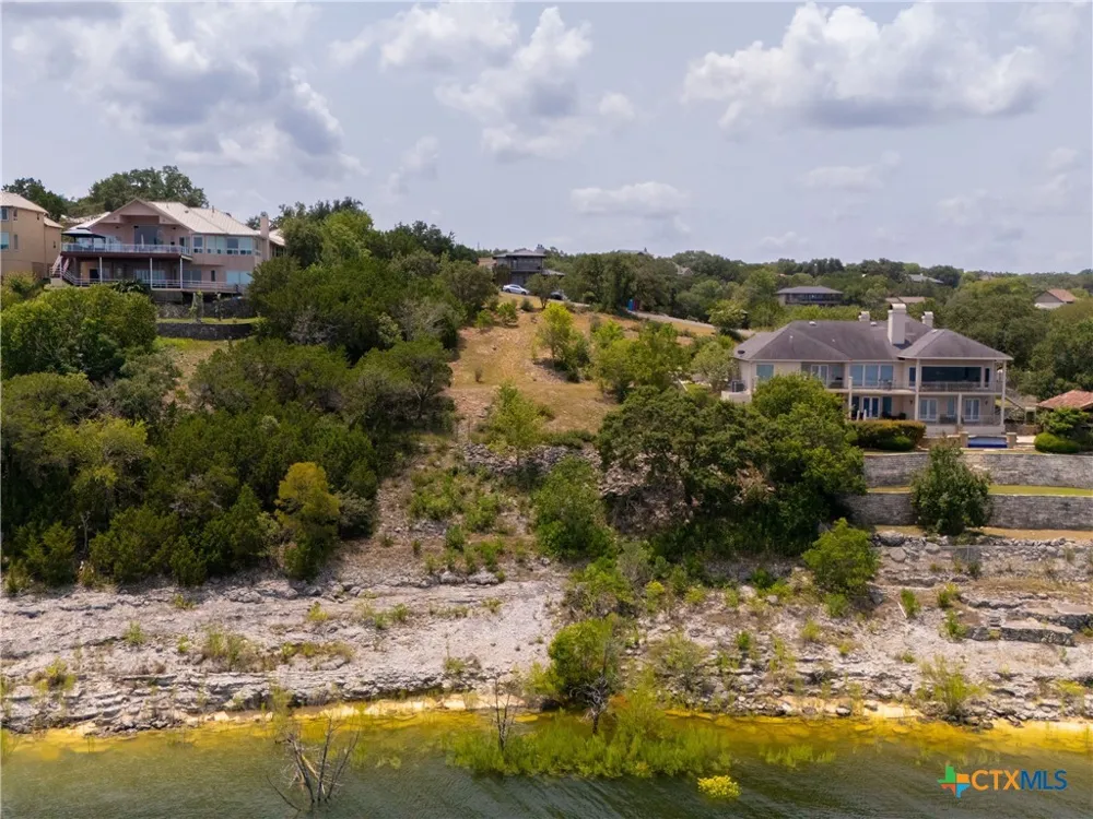 909 Janet Drive Canyon Lake, TX 78133
