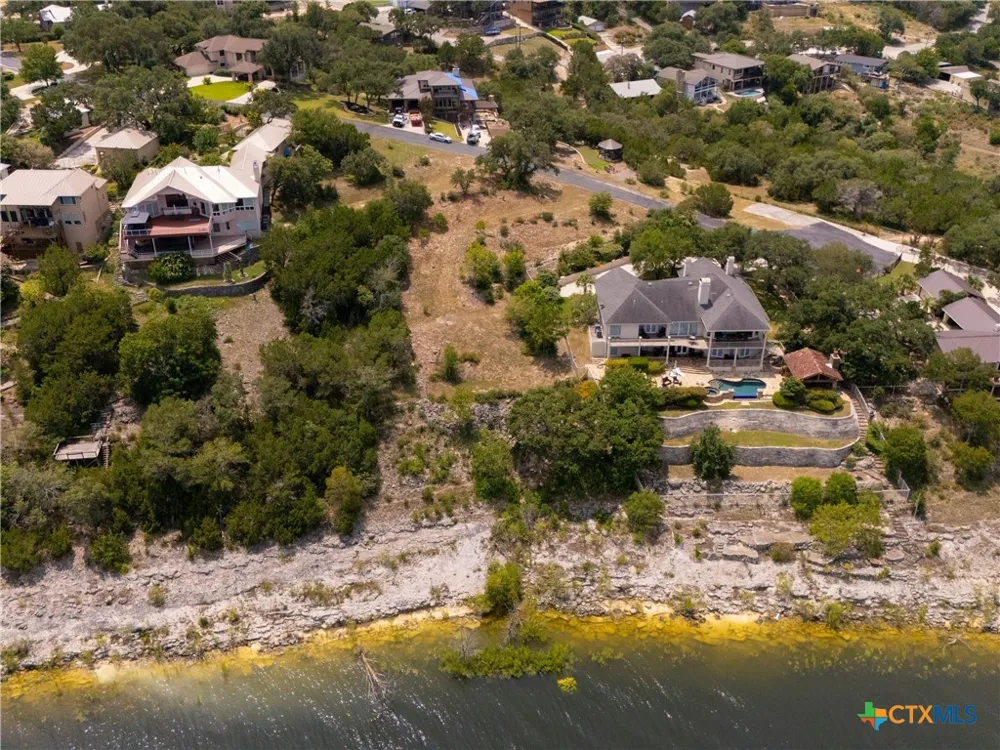909 Janet Drive Canyon Lake, TX 78133