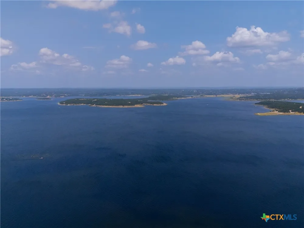 909 Janet Drive Canyon Lake, TX 78133
