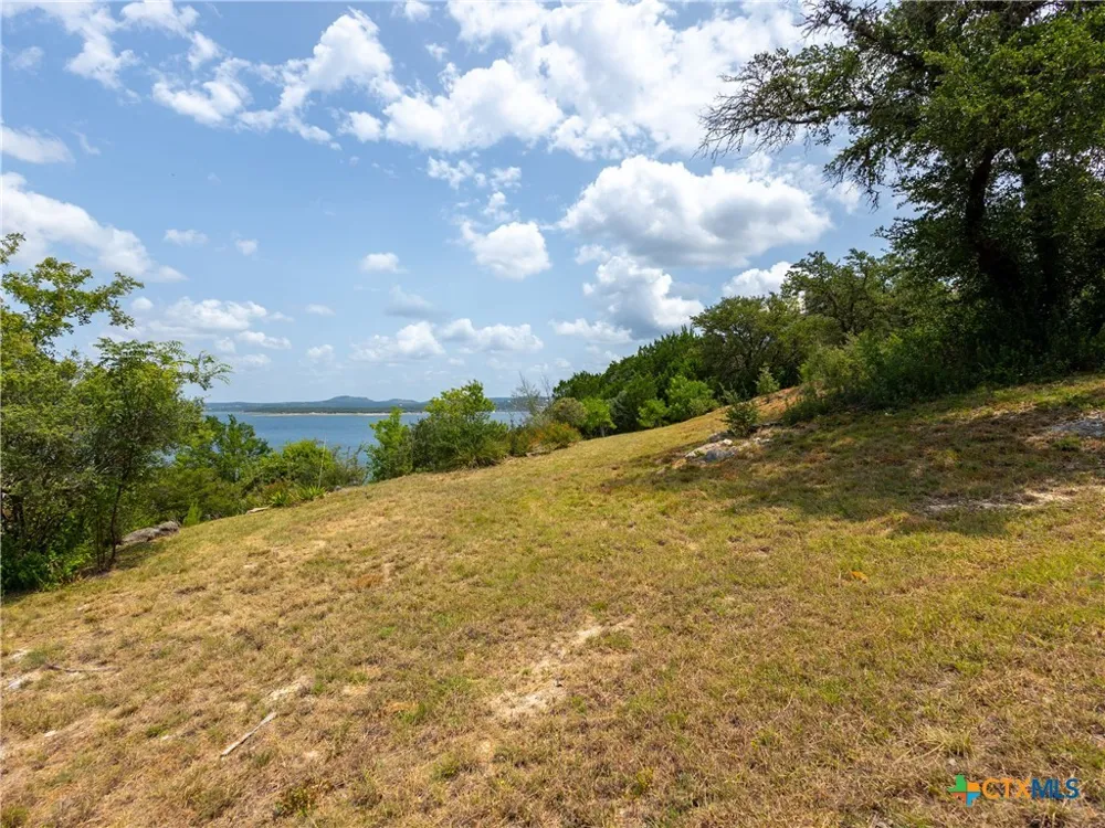 909 Janet Drive Canyon Lake, TX 78133