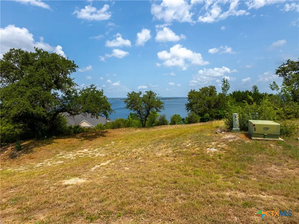 909 Janet Drive Canyon Lake, TX 78133