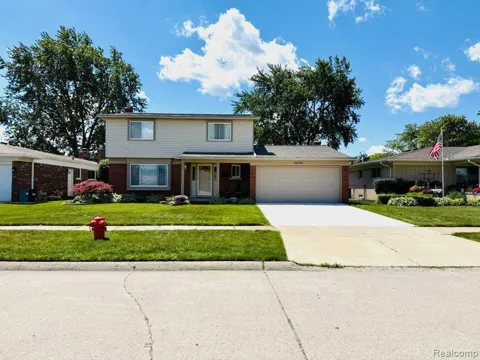 44235 Craftsbury Court