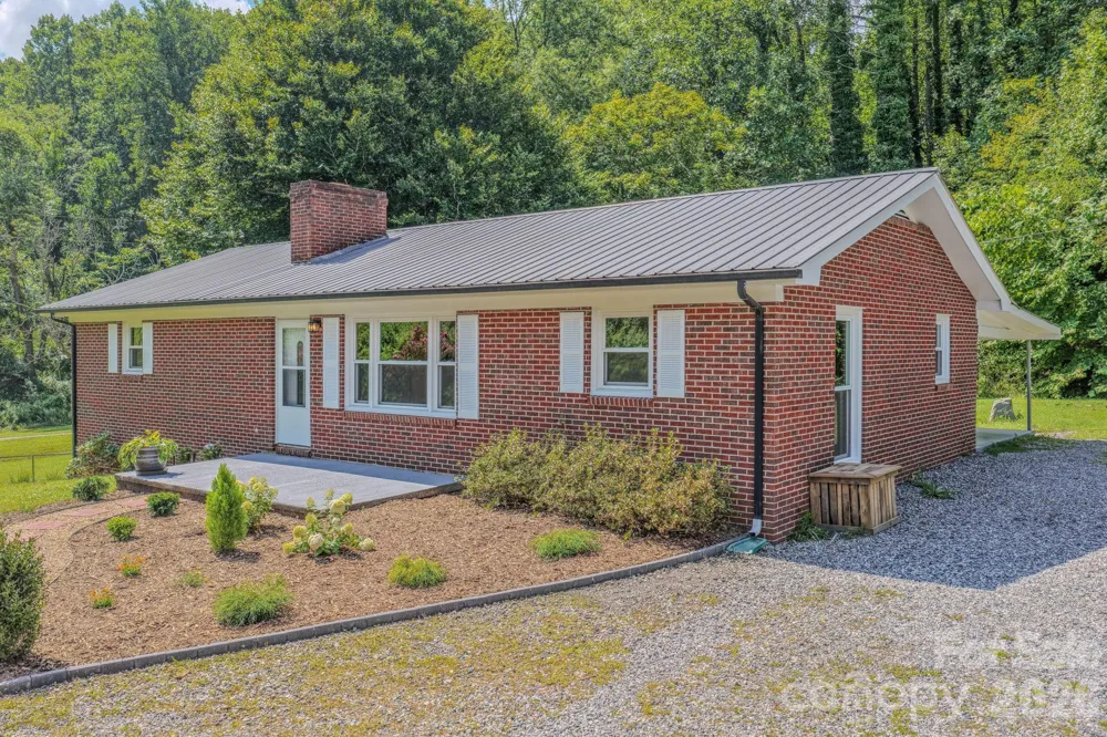 8525 US 25/70 Highway Marshall, NC 28753