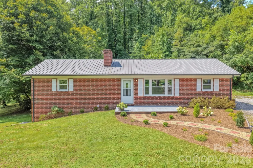 8525 US 25/70 Highway Marshall, NC 28753