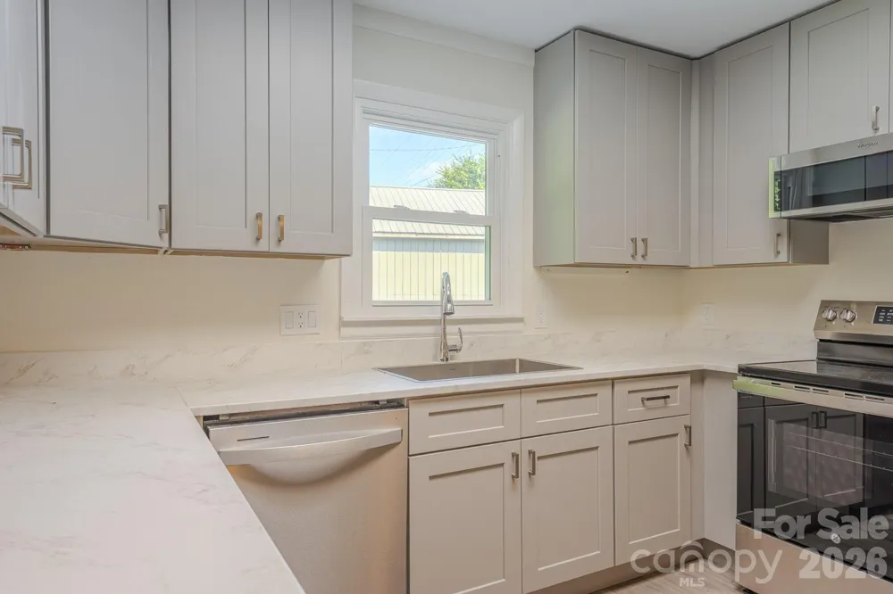 8525 US 25/70 Highway Marshall, NC 28753
