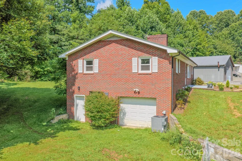 8525 US 25/70 Highway Marshall, NC 28753