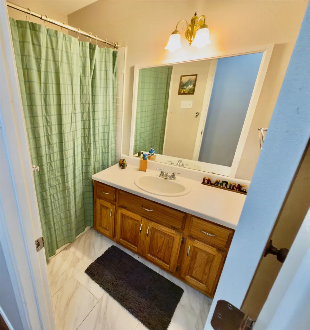 3910 Castlegate Drive Paris, TX 75462