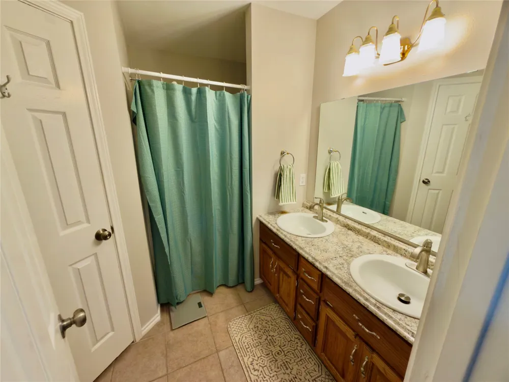 3910 Castlegate Drive Paris, TX 75462