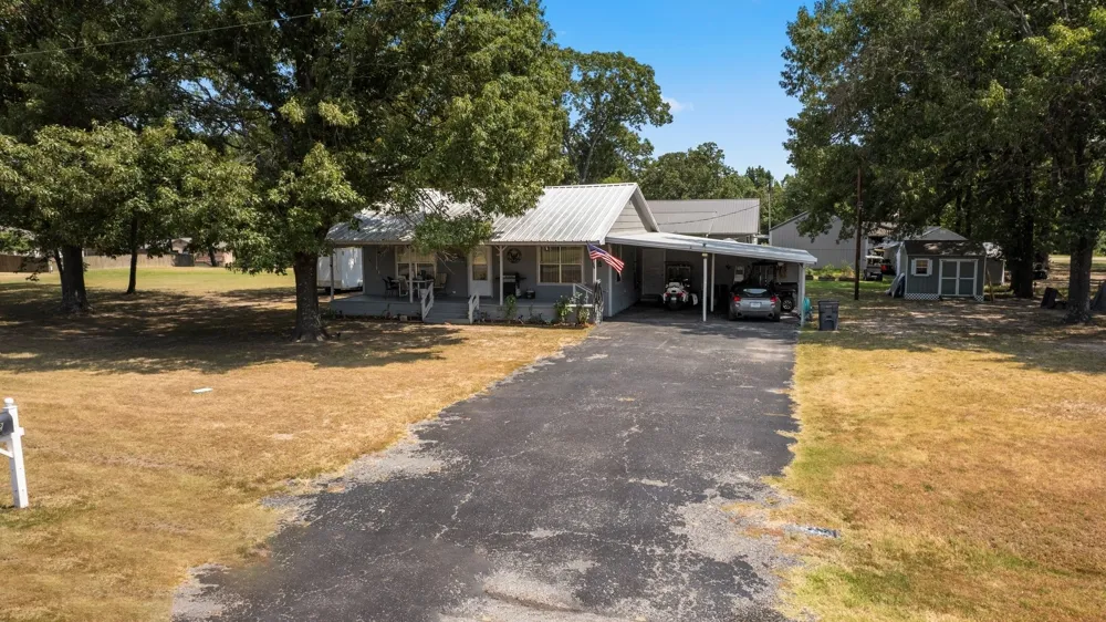 492 CR 1947 Yantis, TX 75497