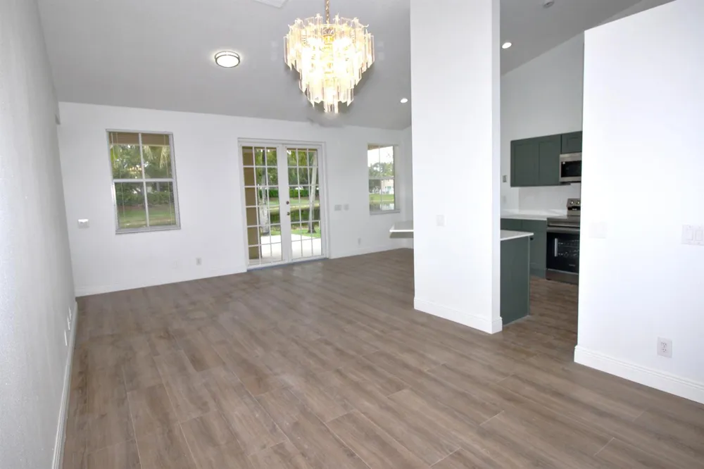 853 SAND CREEK CIRCLE Weston, FL 33327