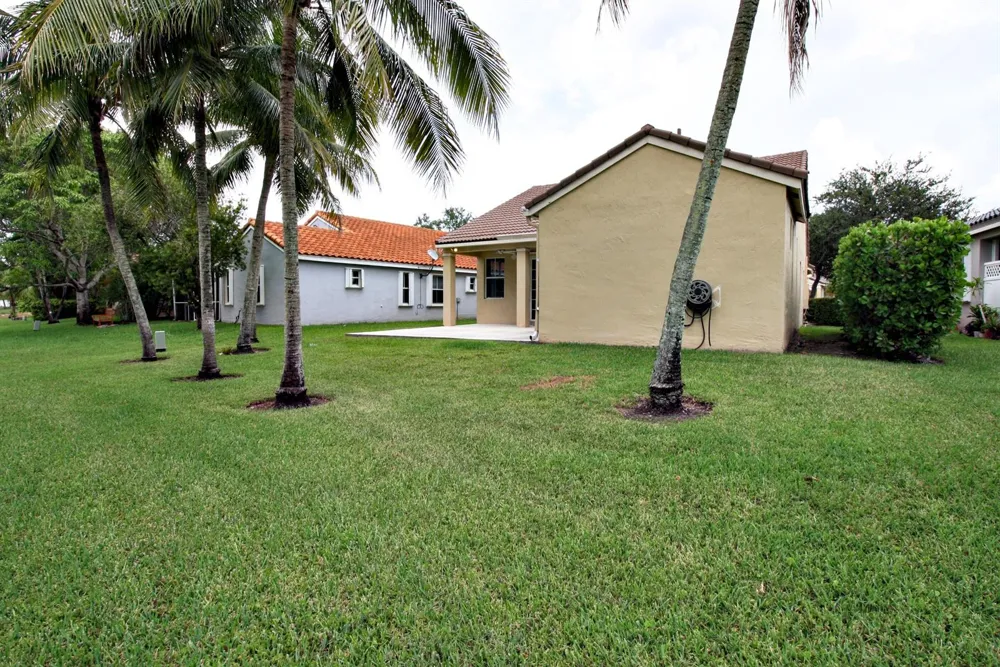 853 SAND CREEK CIRCLE Weston, FL 33327