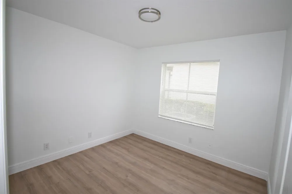 853 SAND CREEK CIRCLE Weston, FL 33327