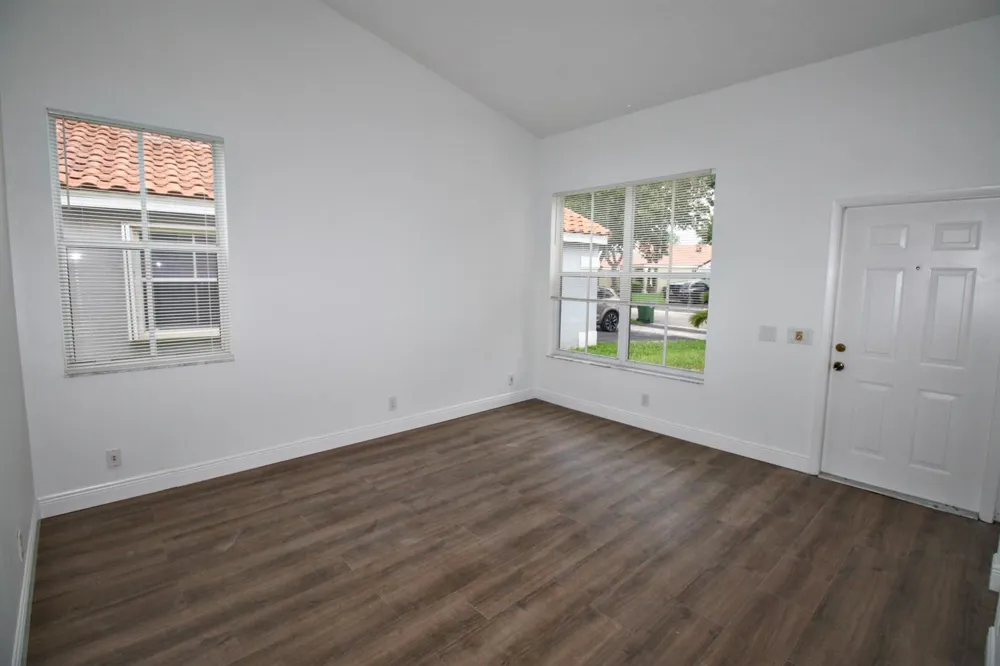 853 SAND CREEK CIRCLE Weston, FL 33327