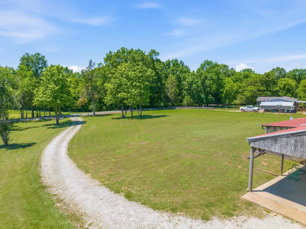 1846 Cypress Creek Rd Linden, TN 37096