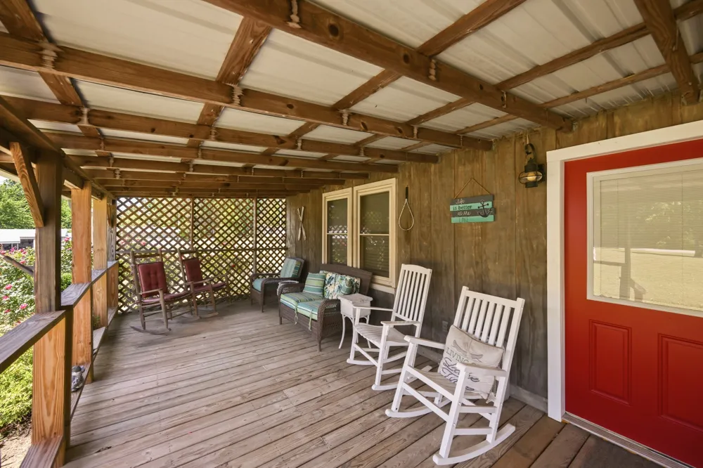 1846 Cypress Creek Rd Linden, TN 37096