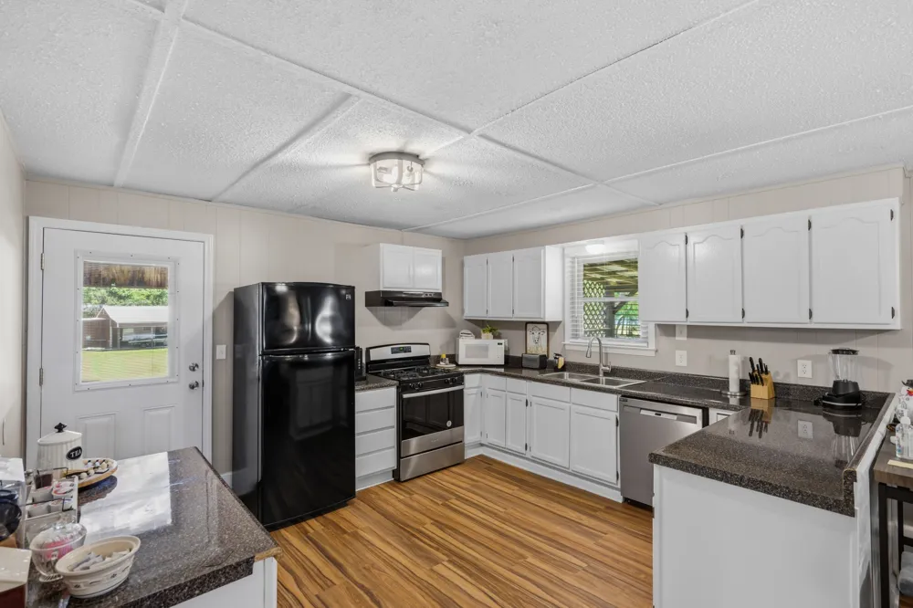 1846 Cypress Creek Rd Linden, TN 37096