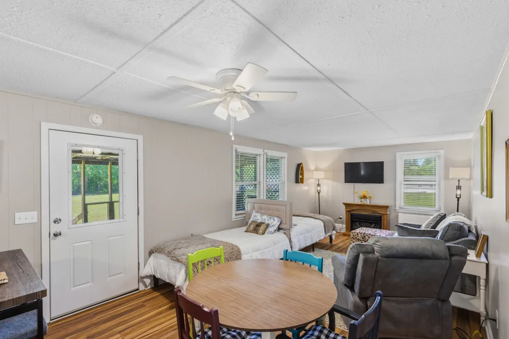 1846 Cypress Creek Rd Linden, TN 37096