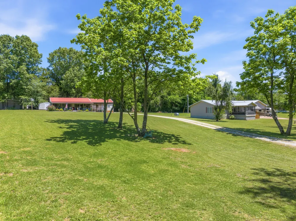 1846 Cypress Creek Rd Linden, TN 37096