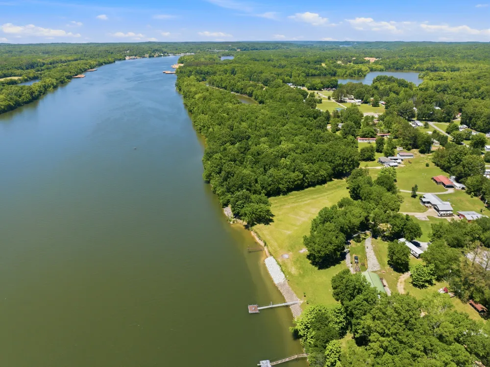 1846 Cypress Creek Rd Linden, TN 37096