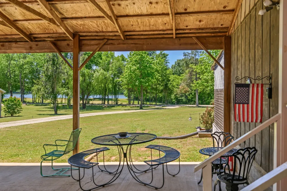 1846 Cypress Creek Rd Linden, TN 37096