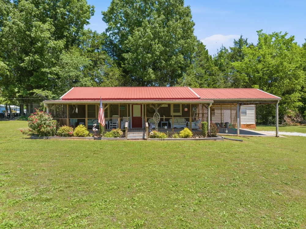 1846 Cypress Creek Rd Linden, TN 37096