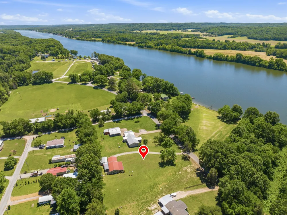 1846 Cypress Creek Rd Linden, TN 37096