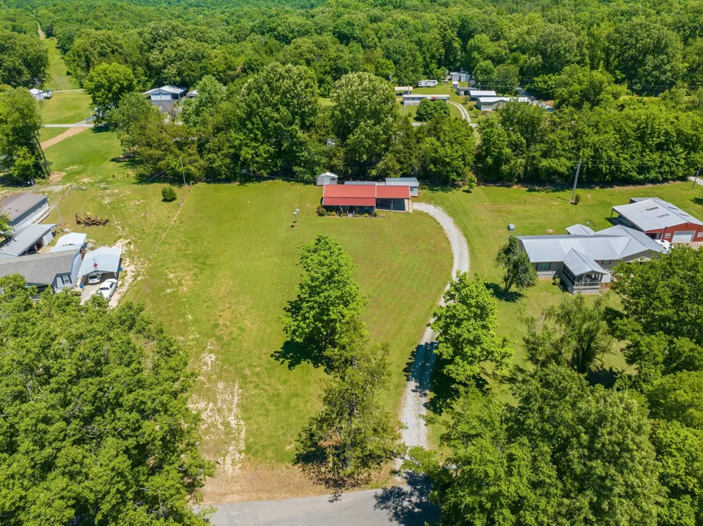 1846 Cypress Creek Rd Linden, TN 37096
