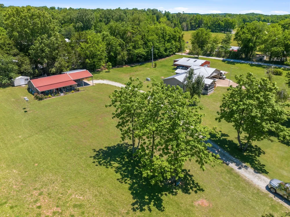 1846 Cypress Creek Rd Linden, TN 37096