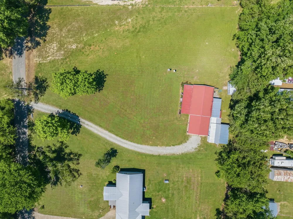 1846 Cypress Creek Rd Linden, TN 37096