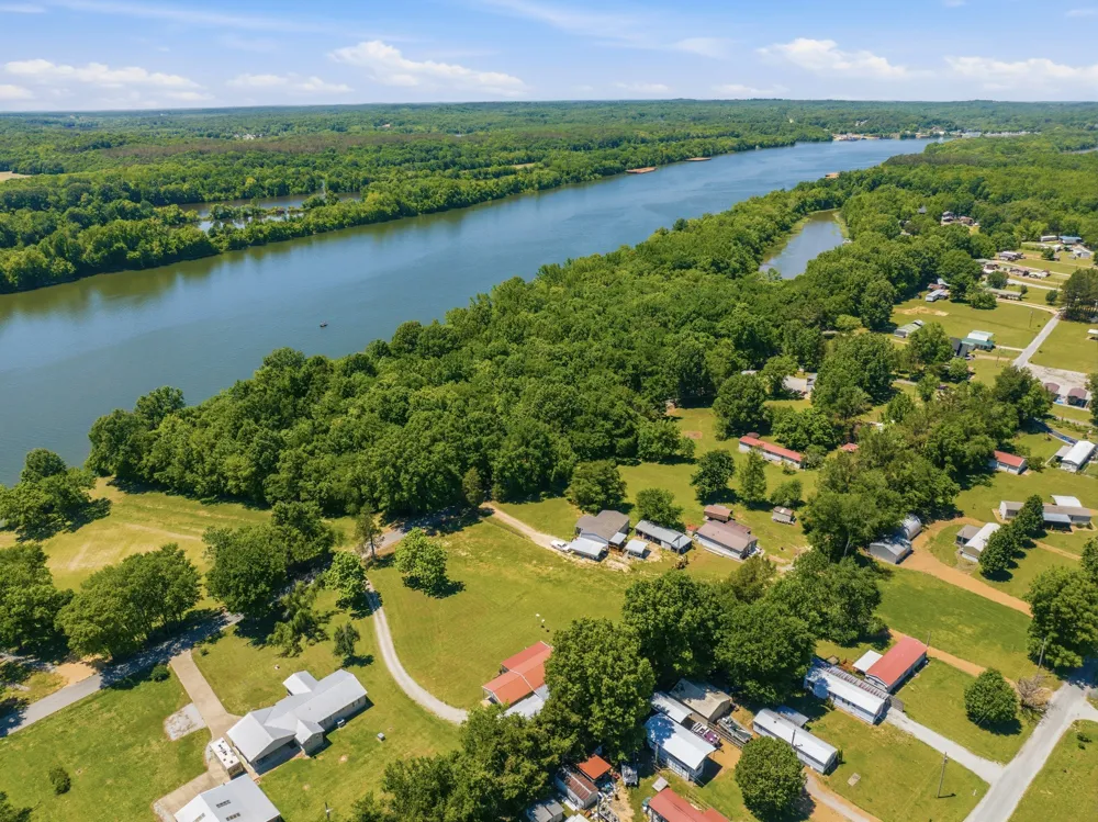 1846 Cypress Creek Rd Linden, TN 37096