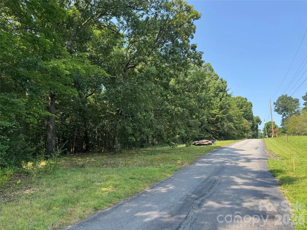 8 8th Avenue SE Hickory, NC 28602