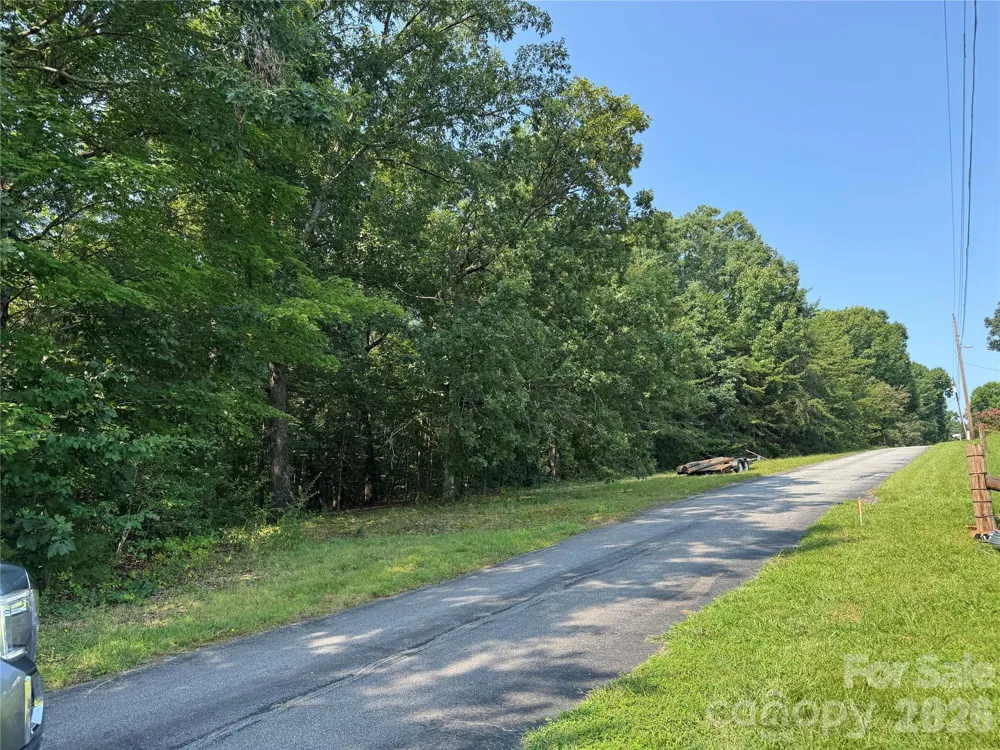 8 8th Avenue SE Hickory, NC 28602
