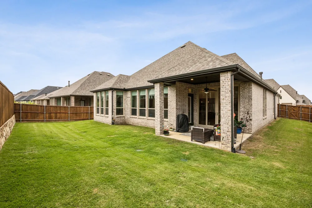 4108 Fall Aster Way Aubrey, TX 76227